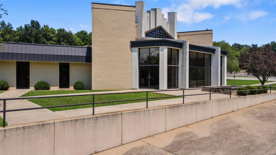 720 Bertling Street, Cape Girardeau, Missouri 63701, ,Commercial Sale,For Sale,Bertling,MAR24047921