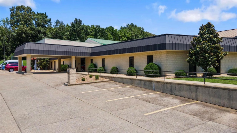 720 Bertling Street, Cape Girardeau, Missouri 63701, ,Commercial Sale,For Sale,Bertling,MAR24047921