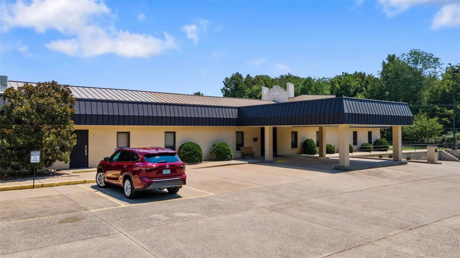 720 Bertling Street, Cape Girardeau, Missouri 63701, ,Commercial Sale,For Sale,Bertling,MAR24047921