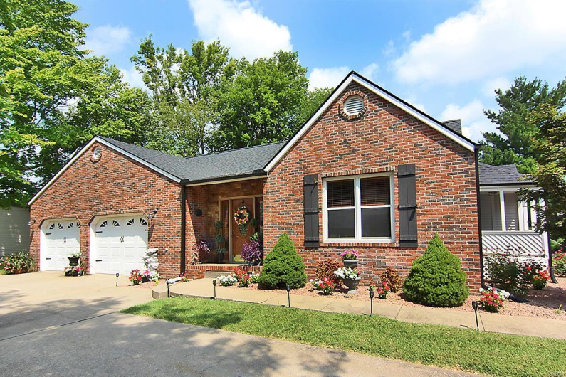 2110 Bainbridge Road, Jackson, Missouri 63755, 4 Bedrooms Bedrooms, 10 Rooms Rooms,3 BathroomsBathrooms,Residential,For Sale,Bainbridge,MAR24046732