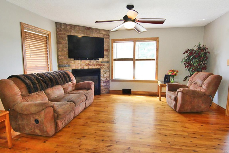 2110 Bainbridge Road, Jackson, Missouri 63755, 4 Bedrooms Bedrooms, 10 Rooms Rooms,3 BathroomsBathrooms,Residential,For Sale,Bainbridge,MAR24046732