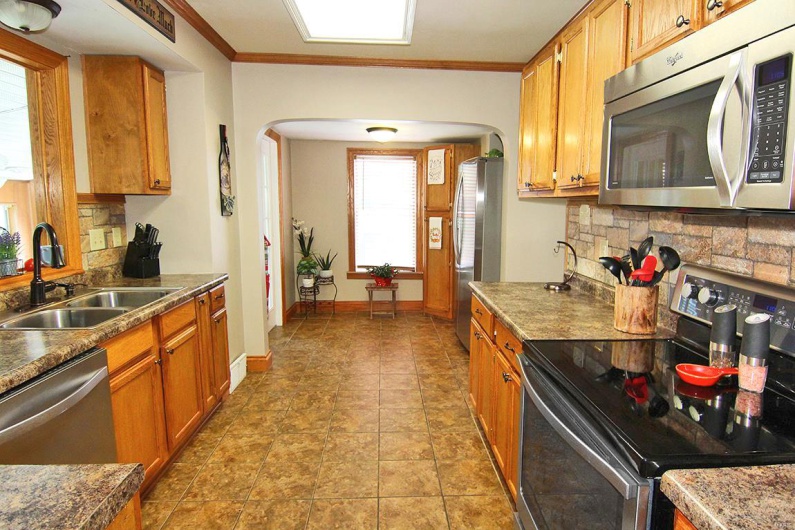 2110 Bainbridge Road, Jackson, Missouri 63755, 4 Bedrooms Bedrooms, 10 Rooms Rooms,3 BathroomsBathrooms,Residential,For Sale,Bainbridge,MAR24046732