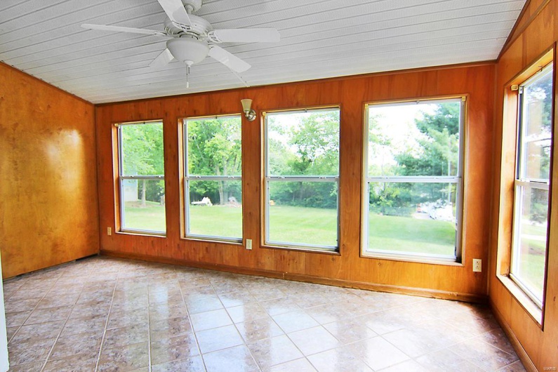sunroom off kitchen