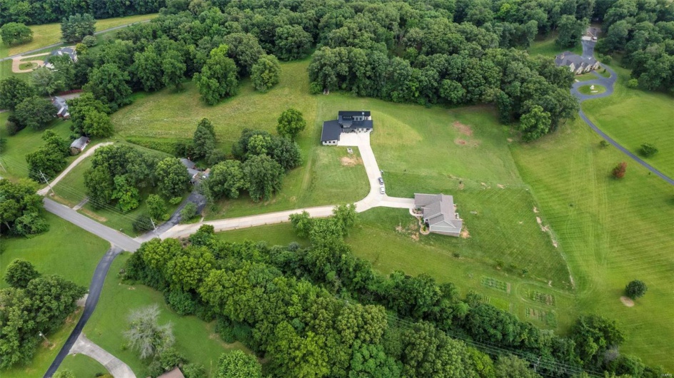 173 Tate Ridge, Cape Girardeau, Missouri 63701, 4 Bedrooms Bedrooms, 6 Rooms Rooms,4 BathroomsBathrooms,Residential,For Sale,Tate Ridge,MAR24048465