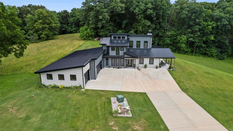 173 Tate Ridge, Cape Girardeau, Missouri 63701, 4 Bedrooms Bedrooms, 6 Rooms Rooms,4 BathroomsBathrooms,Residential,For Sale,Tate Ridge,MAR24048465