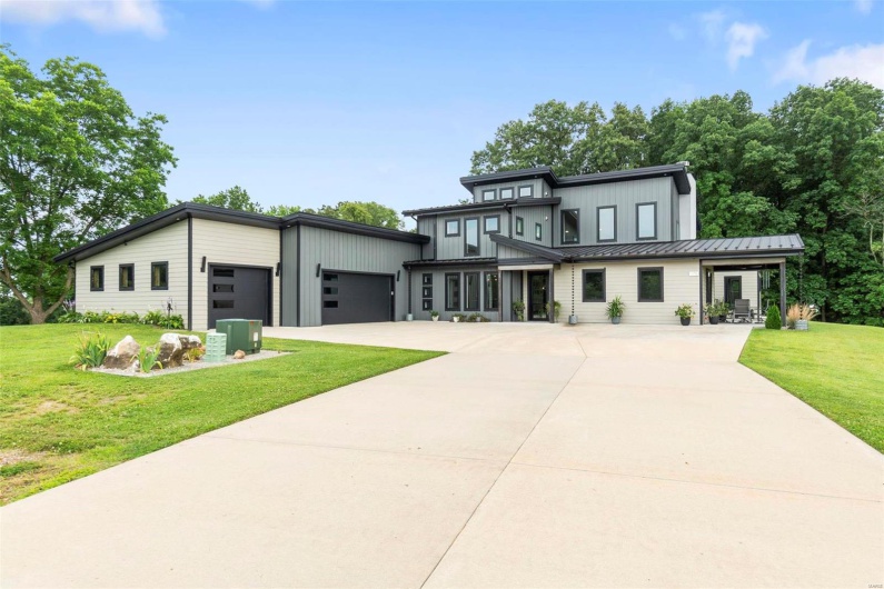 173 Tate Ridge, Cape Girardeau, Missouri 63701, 4 Bedrooms Bedrooms, 6 Rooms Rooms,4 BathroomsBathrooms,Residential,For Sale,Tate Ridge,MAR24048465