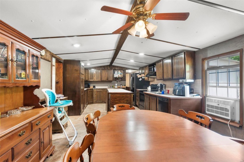 10912 State Highway 77, Chaffee, Missouri 63740, 5 Bedrooms Bedrooms, 6 Rooms Rooms,3 BathroomsBathrooms,Residential,For Sale,State Highway 77,MAR24048731