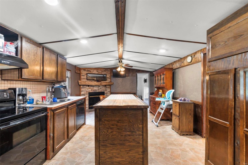 10912 State Highway 77, Chaffee, Missouri 63740, 5 Bedrooms Bedrooms, 6 Rooms Rooms,3 BathroomsBathrooms,Residential,For Sale,State Highway 77,MAR24048731