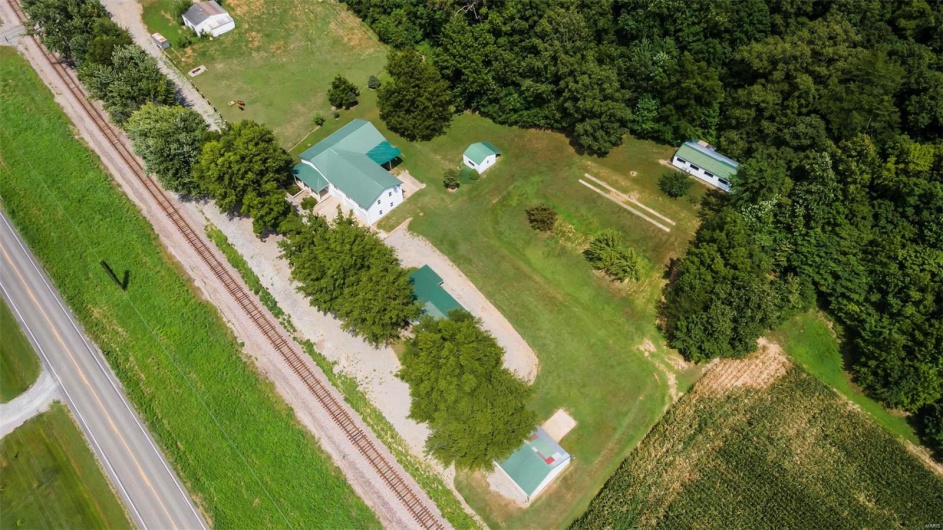 10912 State Highway 77, Chaffee, Missouri 63740, 5 Bedrooms Bedrooms, 6 Rooms Rooms,3 BathroomsBathrooms,Residential,For Sale,State Highway 77,MAR24048731