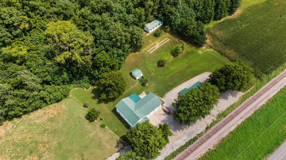 10912 State Highway 77, Chaffee, Missouri 63740, 5 Bedrooms Bedrooms, 6 Rooms Rooms,3 BathroomsBathrooms,Residential,For Sale,State Highway 77,MAR24048731