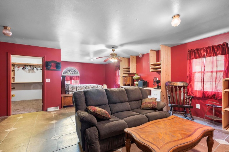 10912 State Highway 77, Chaffee, Missouri 63740, 5 Bedrooms Bedrooms, 6 Rooms Rooms,3 BathroomsBathrooms,Residential,For Sale,State Highway 77,MAR24048731