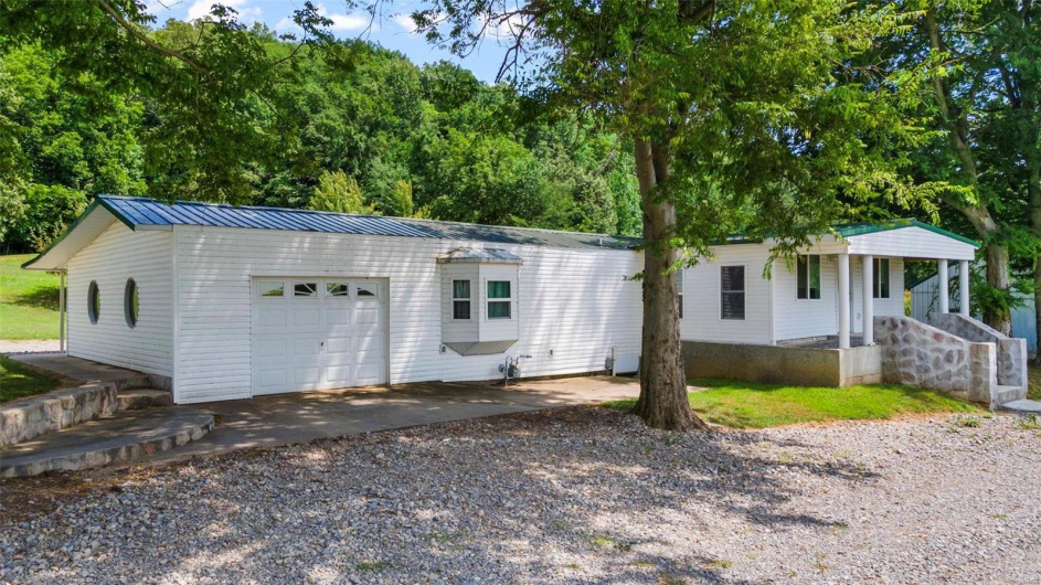 10912 State Highway 77, Chaffee, Missouri 63740, 5 Bedrooms Bedrooms, 6 Rooms Rooms,3 BathroomsBathrooms,Residential,For Sale,State Highway 77,MAR24048731