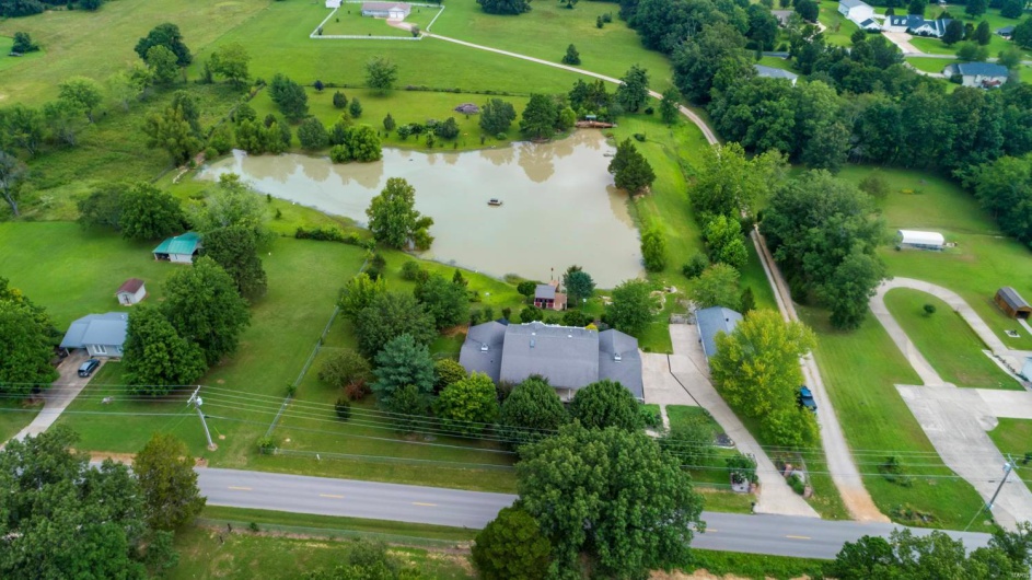 547 County Road 448, Poplar Bluff, Missouri 63901, 5 Bedrooms Bedrooms, 10 Rooms Rooms,4 BathroomsBathrooms,Residential,For Sale,County Road 448,MAR24043174
