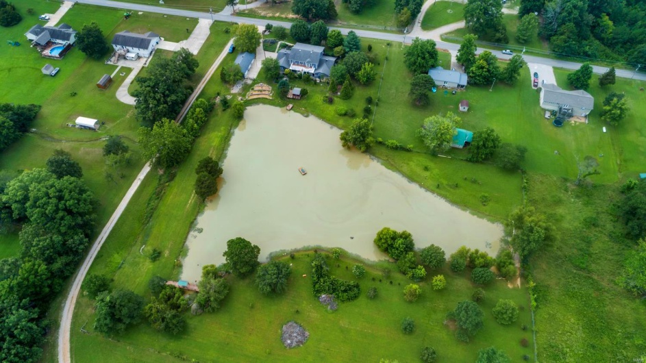 547 County Road 448, Poplar Bluff, Missouri 63901, 5 Bedrooms Bedrooms, 10 Rooms Rooms,4 BathroomsBathrooms,Residential,For Sale,County Road 448,MAR24043174