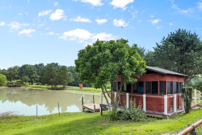 547 County Road 448, Poplar Bluff, Missouri 63901, 5 Bedrooms Bedrooms, 10 Rooms Rooms,4 BathroomsBathrooms,Residential,For Sale,County Road 448,MAR24043174