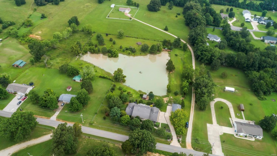 547 County Road 448, Poplar Bluff, Missouri 63901, 5 Bedrooms Bedrooms, 10 Rooms Rooms,4 BathroomsBathrooms,Residential,For Sale,County Road 448,MAR24043174