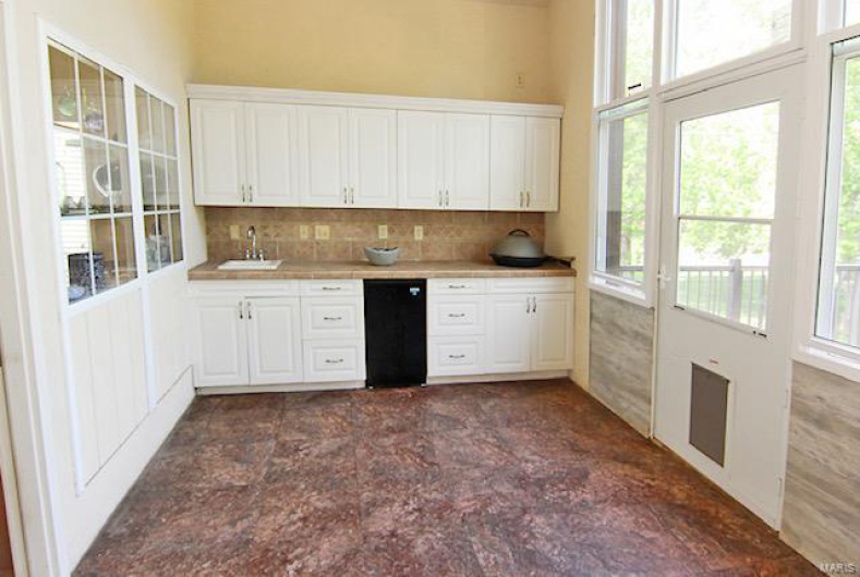 2062 Concord Place, Cape Girardeau, Missouri 63701, 4 Bedrooms Bedrooms, 9 Rooms Rooms,4 BathroomsBathrooms,Residential,For Sale,Concord,MAR24023382