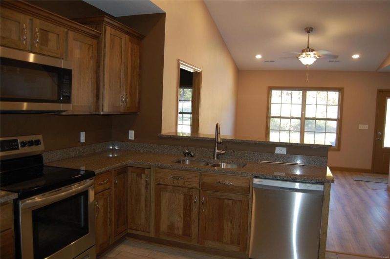 120 Mayson Lane, Poplar Bluff, Missouri 63901, 3 Bedrooms Bedrooms, 6 Rooms Rooms,2 BathroomsBathrooms,Residential,For Sale,Mayson,MAR23064019