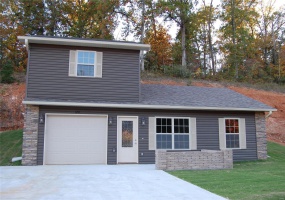 120 Mayson Lane, Poplar Bluff, Missouri 63901, 3 Bedrooms Bedrooms, 6 Rooms Rooms,2 BathroomsBathrooms,Residential,For Sale,Mayson,MAR23064019
