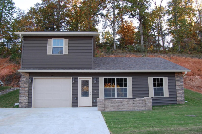 120 Mayson Lane, Poplar Bluff, Missouri 63901, 3 Bedrooms Bedrooms, 6 Rooms Rooms,2 BathroomsBathrooms,Residential,For Sale,Mayson,MAR23064019