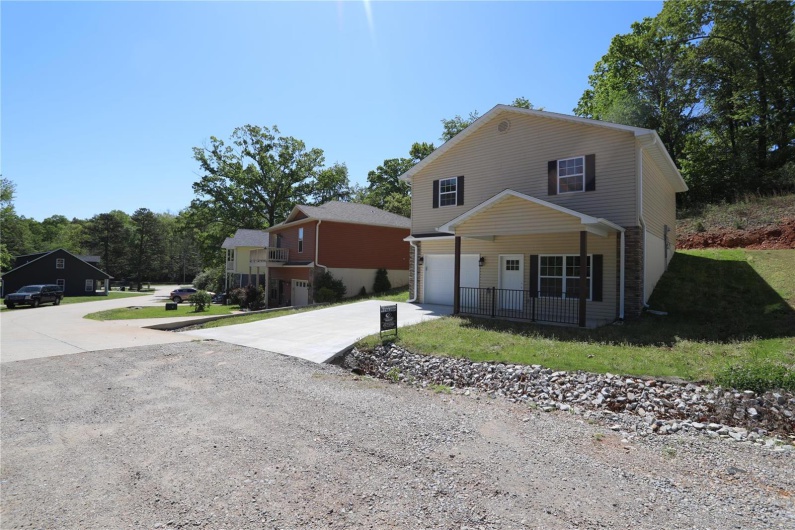 112 Mayson Lane, Poplar Bluff, Missouri 63901, 3 Bedrooms Bedrooms, 7 Rooms Rooms,2 BathroomsBathrooms,Residential,For Sale,Mayson,MAR24025252