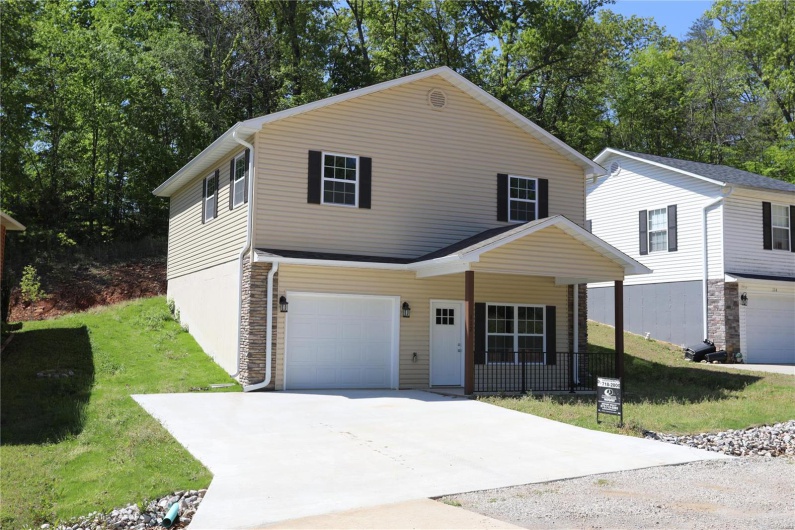 112 Mayson Lane, Poplar Bluff, Missouri 63901, 3 Bedrooms Bedrooms, 7 Rooms Rooms,2 BathroomsBathrooms,Residential,For Sale,Mayson,MAR24025252