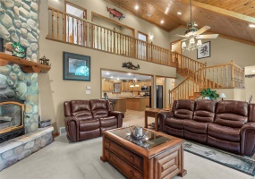 304 Timberlake Lane, Cape Girardeau, Missouri 63701, 5 Bedrooms Bedrooms, 13 Rooms Rooms,3 BathroomsBathrooms,Residential,For Sale,Timberlake,MAR24049670