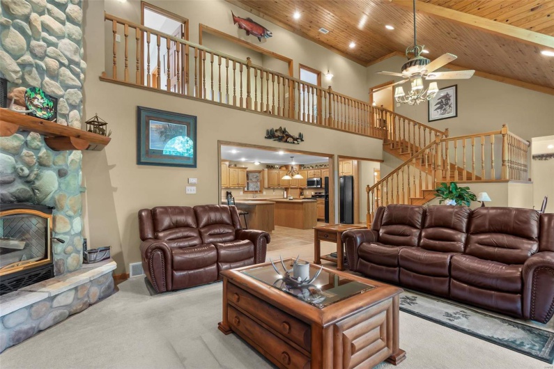 304 Timberlake Lane, Cape Girardeau, Missouri 63701, 5 Bedrooms Bedrooms, 13 Rooms Rooms,3 BathroomsBathrooms,Residential,For Sale,Timberlake,MAR24049670