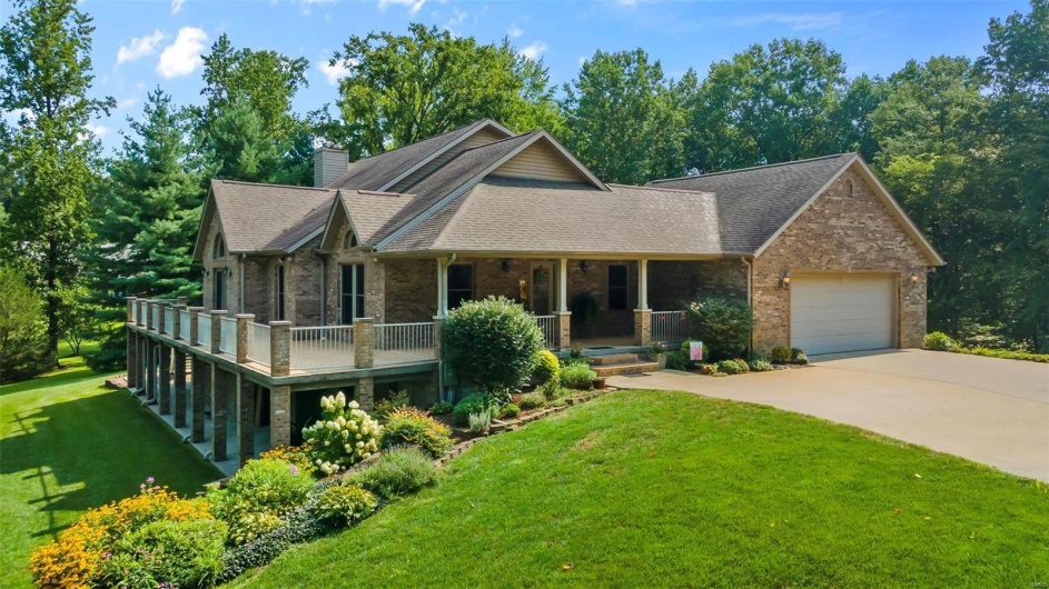 304 Timberlake Lane, Cape Girardeau, Missouri 63701, 5 Bedrooms Bedrooms, 13 Rooms Rooms,3 BathroomsBathrooms,Residential,For Sale,Timberlake,MAR24049670