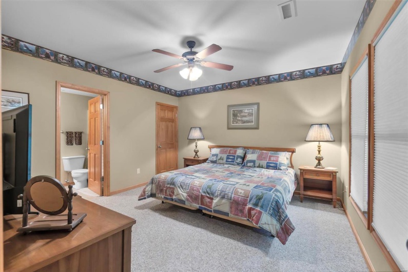 304 Timberlake Lane, Cape Girardeau, Missouri 63701, 5 Bedrooms Bedrooms, 13 Rooms Rooms,3 BathroomsBathrooms,Residential,For Sale,Timberlake,MAR24049670