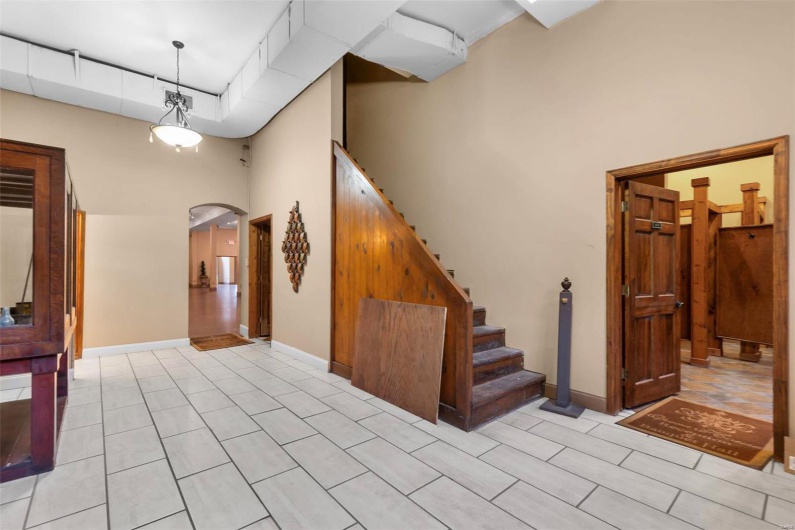 100 N Courthouse Square, Kennett, Missouri 63857, ,Commercial Sale,For Sale,N Courthouse Square,MAR24050342