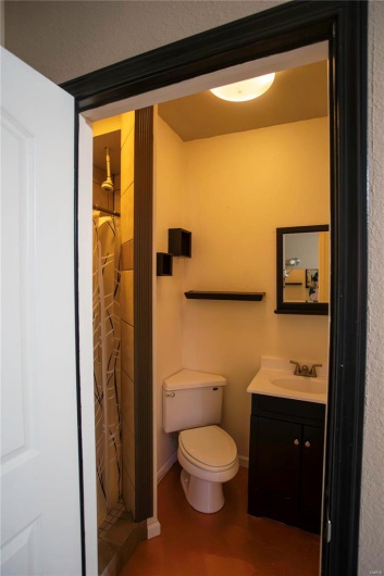 17800 County Road 527, Bloomfield, Missouri 63825, 2 Bedrooms Bedrooms, 10 Rooms Rooms,3 BathroomsBathrooms,Residential,For Sale,County Road 527,MAR24050032