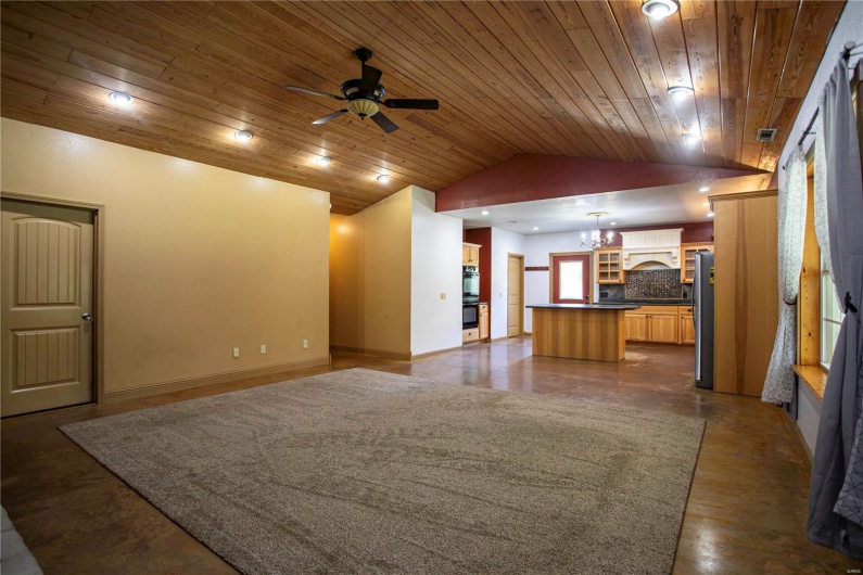 17800 County Road 527, Bloomfield, Missouri 63825, 2 Bedrooms Bedrooms, 10 Rooms Rooms,3 BathroomsBathrooms,Residential,For Sale,County Road 527,MAR24050032