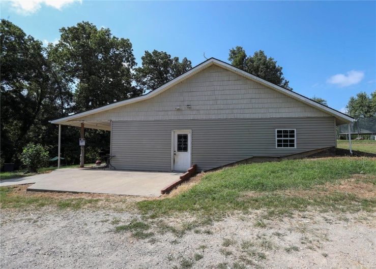 17800 County Road 527, Bloomfield, Missouri 63825, 2 Bedrooms Bedrooms, 10 Rooms Rooms,3 BathroomsBathrooms,Residential,For Sale,County Road 527,MAR24050032