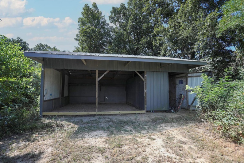 17800 County Road 527, Bloomfield, Missouri 63825, 2 Bedrooms Bedrooms, 10 Rooms Rooms,3 BathroomsBathrooms,Residential,For Sale,County Road 527,MAR24050032