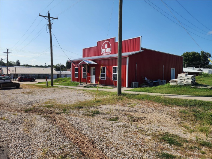 122 W Richardson Ave, Puxico, Missouri 63960, ,Commercial Sale,For Sale,W Richardson Ave,MAR24050213