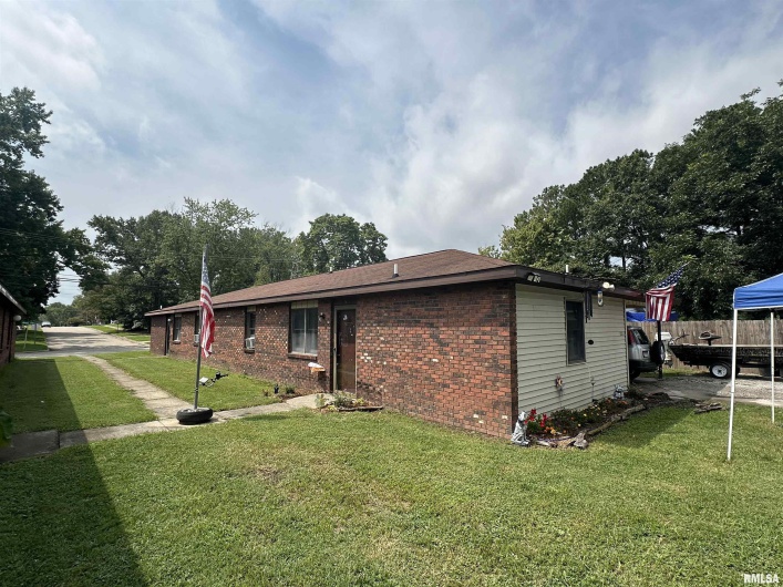 2202 ILLINOIS Avenue, Murphysboro, Illinois 62966, 0 , 0 ,0,Residential Income,For Sale,ILLINOIS,0,RMAEB454698
