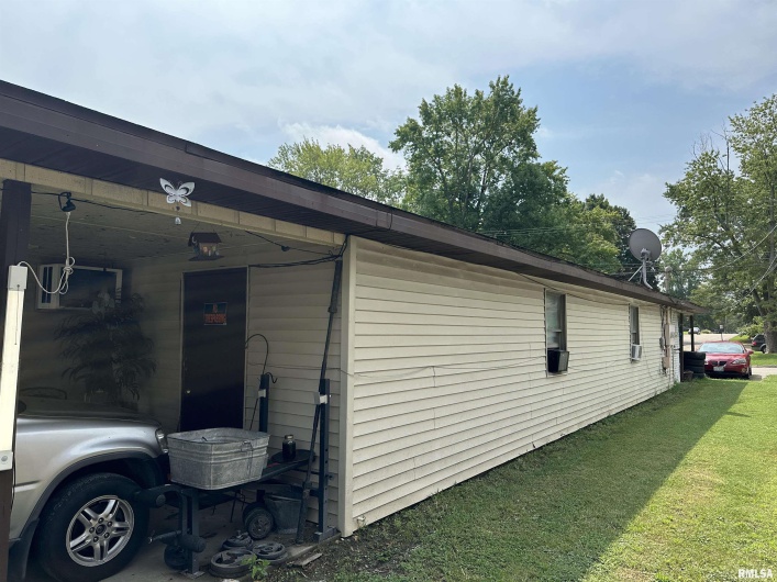 2202 ILLINOIS Avenue, Murphysboro, Illinois 62966, 0 , 0 ,0,Residential Income,For Sale,ILLINOIS,0,RMAEB454698