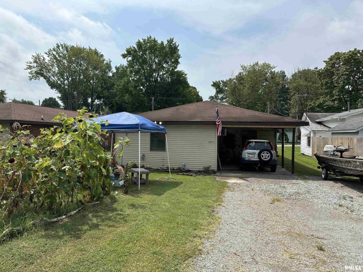 2202 ILLINOIS Avenue, Murphysboro, Illinois 62966, 0 , 0 ,0,Residential Income,For Sale,ILLINOIS,0,RMAEB454698
