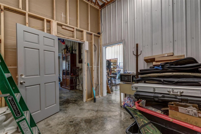6071 State Hwy Y, French Village, Missouri 63036, ,Commercial Sale,For Sale,State Hwy Y,MAR24049524