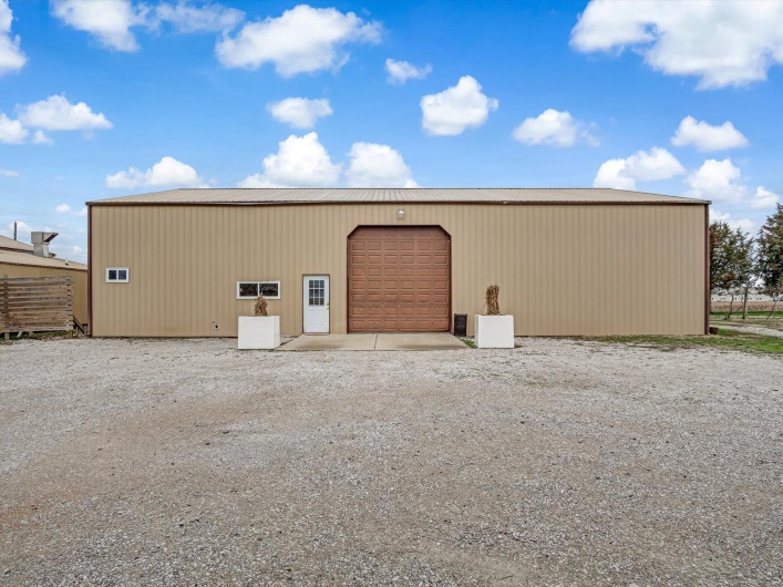 1522 W Market, Red Bud, Illinois 62278, ,Commercial Sale,For Sale,W Market,MAR24051830