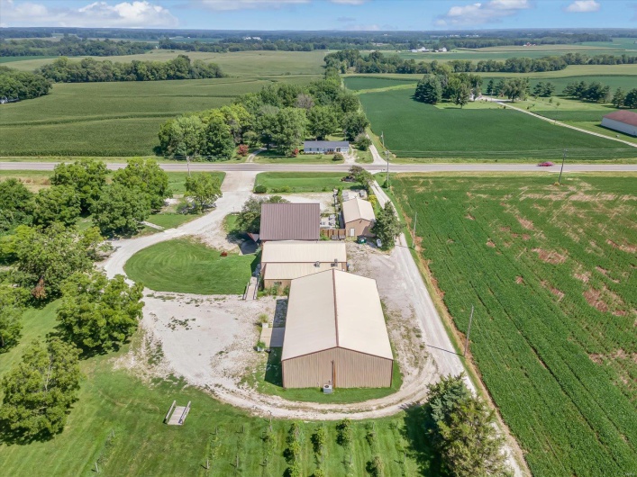 1522 W Market, Red Bud, Illinois 62278, ,Commercial Sale,For Sale,W Market,MAR24051830