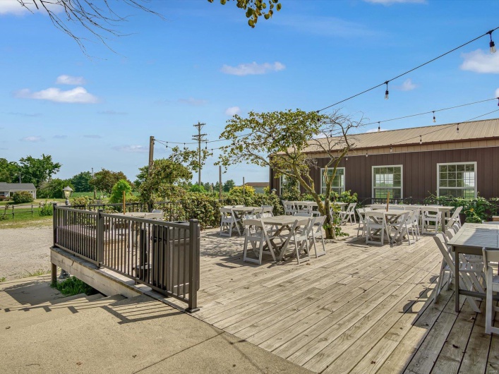 1522 W Market, Red Bud, Illinois 62278, ,Commercial Sale,For Sale,W Market,MAR24051830