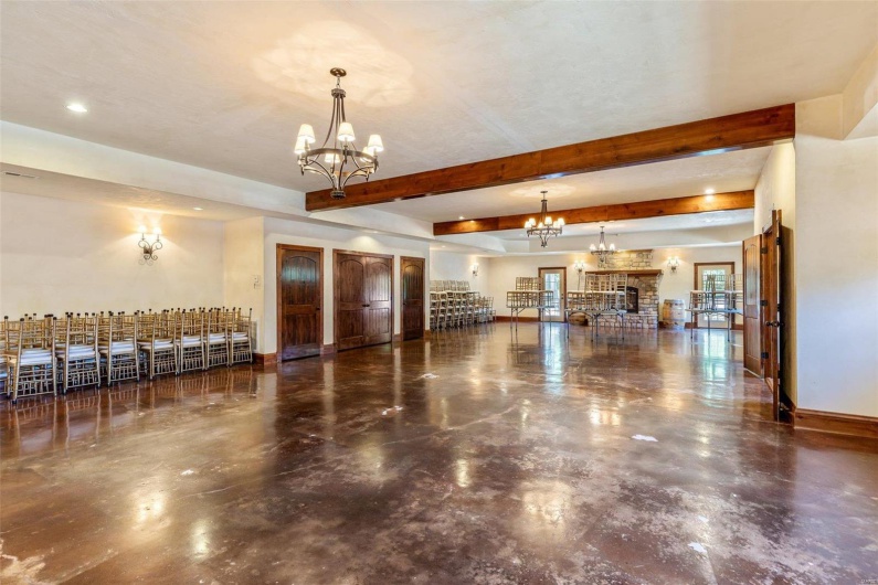 6889 Hwy F, Farmington, Missouri 63640, 3 Bedrooms Bedrooms, 8 Rooms Rooms,4 BathroomsBathrooms,Residential,For Sale,Hwy F,MAR24051300
