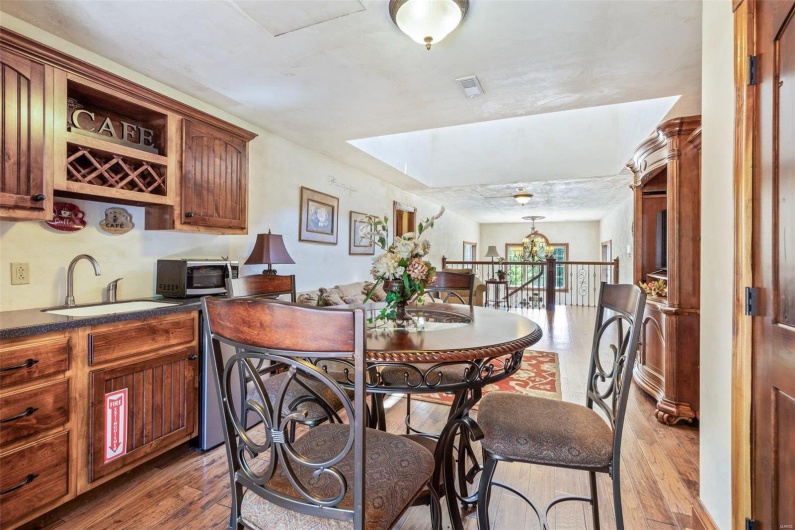 6889 Hwy F, Farmington, Missouri 63640, 3 Bedrooms Bedrooms, 8 Rooms Rooms,4 BathroomsBathrooms,Residential,For Sale,Hwy F,MAR24051300