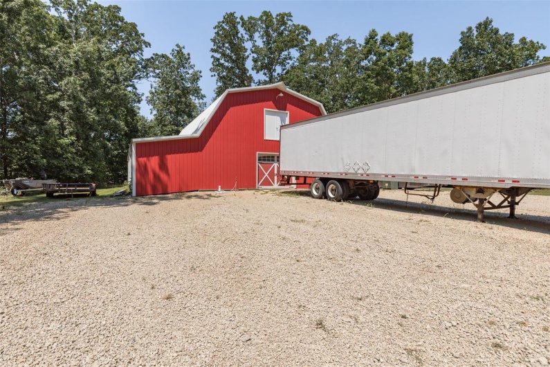 6889 Hwy F, Farmington, Missouri 63640, 3 Bedrooms Bedrooms, 8 Rooms Rooms,4 BathroomsBathrooms,Residential,For Sale,Hwy F,MAR24051300