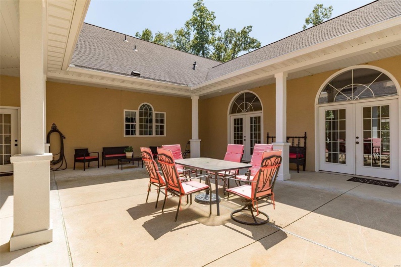 6889 Hwy F, Farmington, Missouri 63640, 3 Bedrooms Bedrooms, 8 Rooms Rooms,4 BathroomsBathrooms,Residential,For Sale,Hwy F,MAR24051300