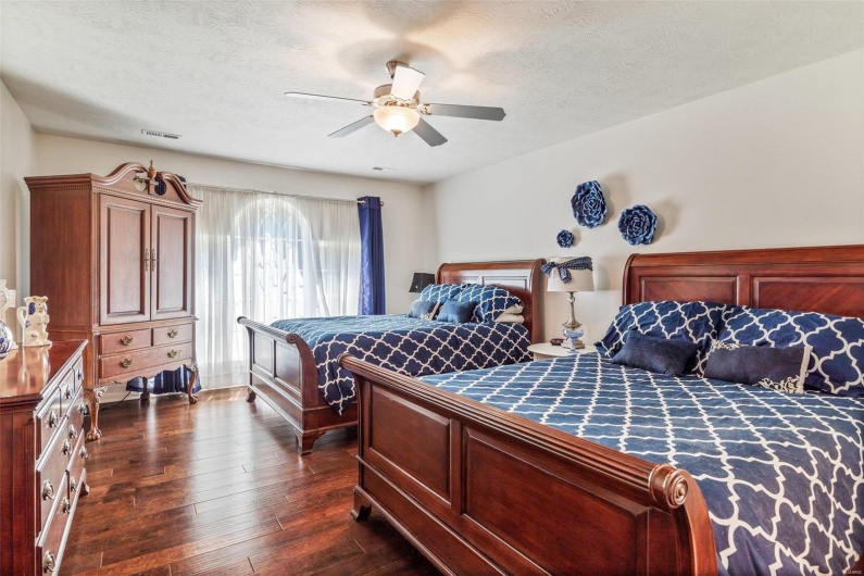 6889 Hwy F, Farmington, Missouri 63640, 3 Bedrooms Bedrooms, 8 Rooms Rooms,4 BathroomsBathrooms,Residential,For Sale,Hwy F,MAR24051300