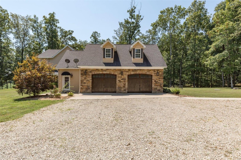 6889 Hwy F, Farmington, Missouri 63640, 3 Bedrooms Bedrooms, 8 Rooms Rooms,4 BathroomsBathrooms,Residential,For Sale,Hwy F,MAR24051300