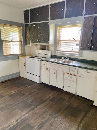 332 Elm, Dexter, Missouri 63841, 3 Bedrooms Bedrooms, 6 Rooms Rooms,1 BathroomBathrooms,Residential,For Sale,Elm,MAR23025047